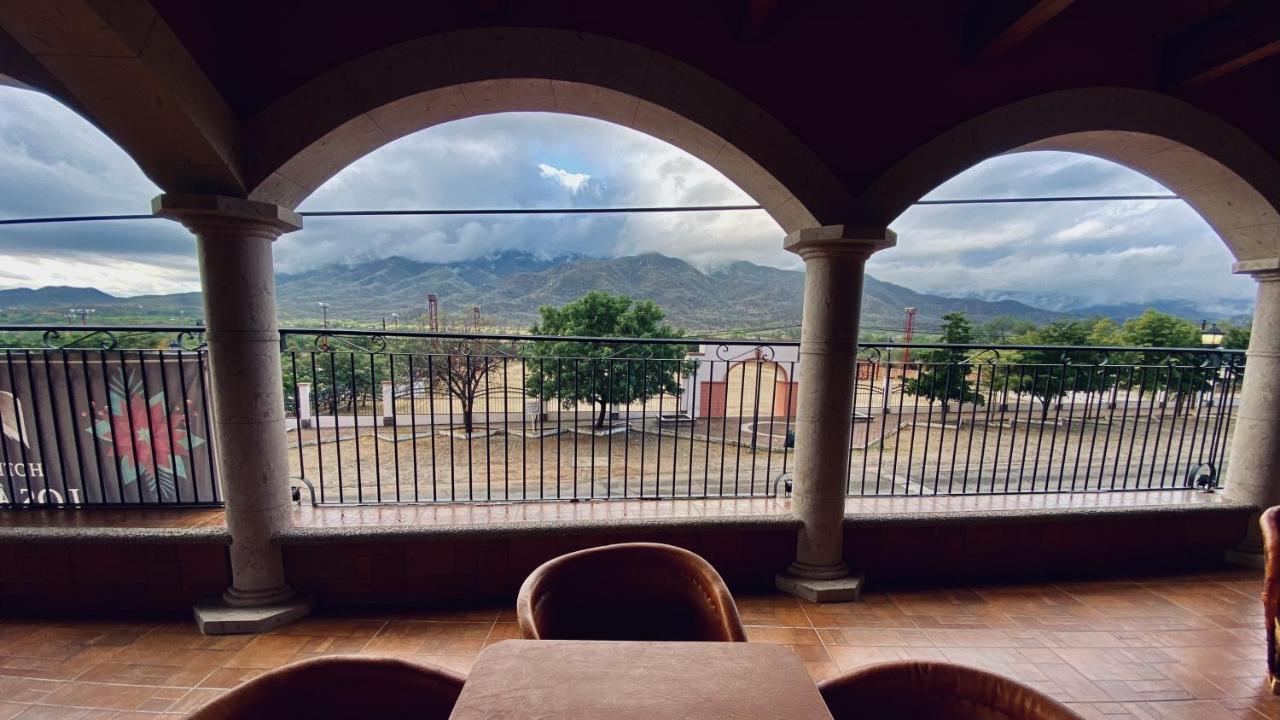 Hotel Real De Los Álamos 外观 照片